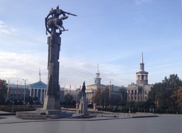 Centro de la ciudad de Bishkek, capital de Kirguistán.
