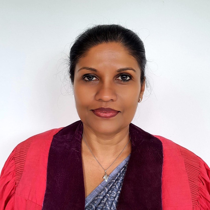 Dr Seni Ononuju