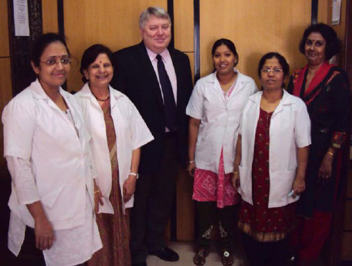 INDIA -Dr Jyoti Parekh (2nd from right) and her staff with Prof Roberts. (February 2011 news)